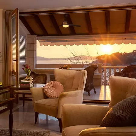 Вилла Plantis Dubrovnik - Seven Bedroom With Private Sea Access